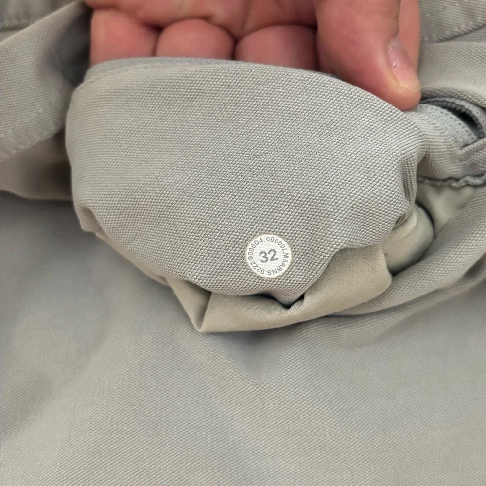Lululemon Mens Commission Slim-Fit Pants WovenAir 32/32 Warpstreme Tan